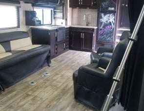 Winnebago Industries Towables Ultralite 26RBSS