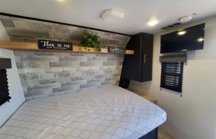 Queen bed comes with linens, comforter & pillows not pictured.