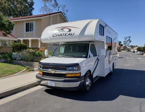 Thor Motor Coach Chateau 22E Chevy