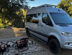 Thor Motor Coach Sanctuary 19P