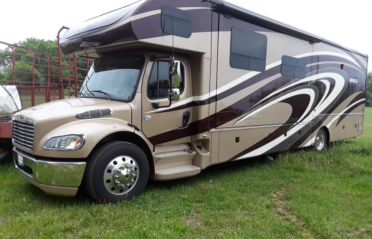 38.0 Seneca 36FK Class C Motor Home | RVshare