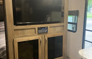 Very comfortable and fully stocked 27.5' Coleman