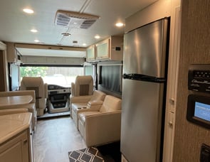 Holiday Rambler Admiral 34J