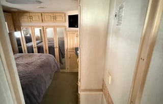 2001 Newmar Kountry Star KSCA3651