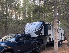 Forest River RV XLR Boost 37TSX13