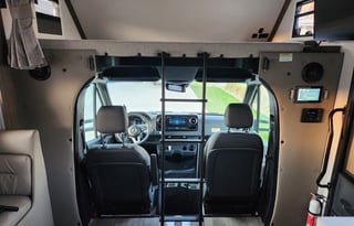 Mercedes Sprinter Asata 3