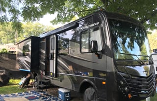 2015 Storm 32' BunkHouse Class A - Lots of sleepin
