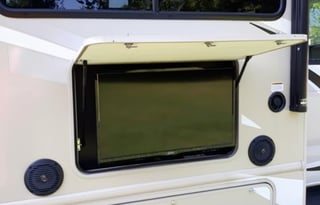 2017 Thor Motor Coach Chateau 29G HAL1830