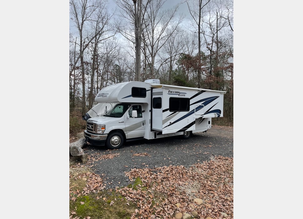 Class C Motor Home rentals in Richmond Hill
