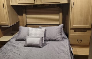 2016 Coachmen RV Freelander 27QB Chevy 4500