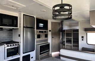 Amazing Bunkhouse, Outside Kitchen, Fireplace