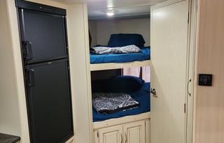 2017 Winnebago Minnie 2455 BHS