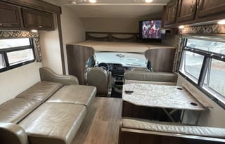 The Bunkhouse Motorhome | Sleeps 8