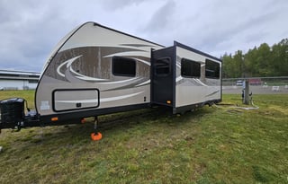 2017 Dutchmen RV Kodiak Ultimate 295TBHS