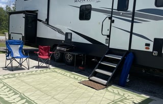 2020 Montana High Country Front Living