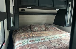 16 FT GARAGE TOY HAULER/CAMPER- pickup in WI or IL