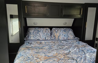 2022 Forest River Cherokee Grey Wolf 22RR w/Patio