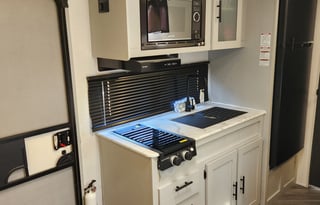 "FLASH" 2022 22ft Forest River FSX 177BHX