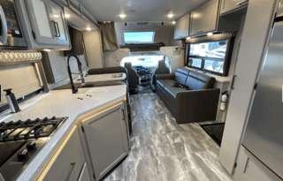 Avistays RV New 2023 Thor - Quantum Class C 32ft