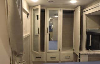 The Jacobi - 2023 27ft Thor Freedom Elite