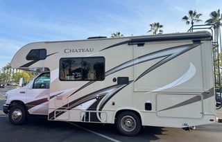 2019 Thor Chateau 22B • Low Miles • Dual Cameras