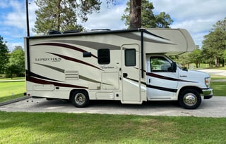 Coachman Leprechaun RS210