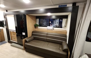 2025 Cherokee Grey Wolf