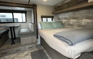Camping Comfort & Luxury '21 Keystone Springdale