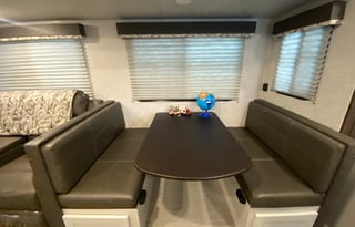 Nomadic Nature Rentals w Luxury Amenities (OG)