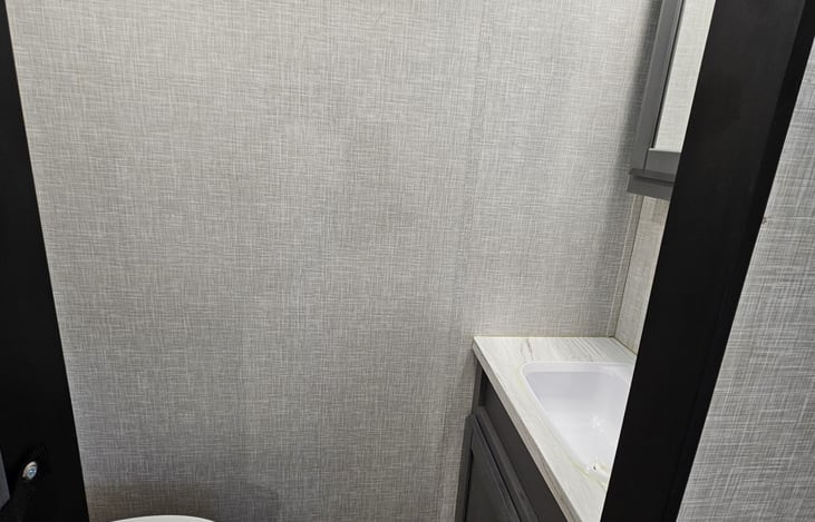 1/2 bath in the master bedroom