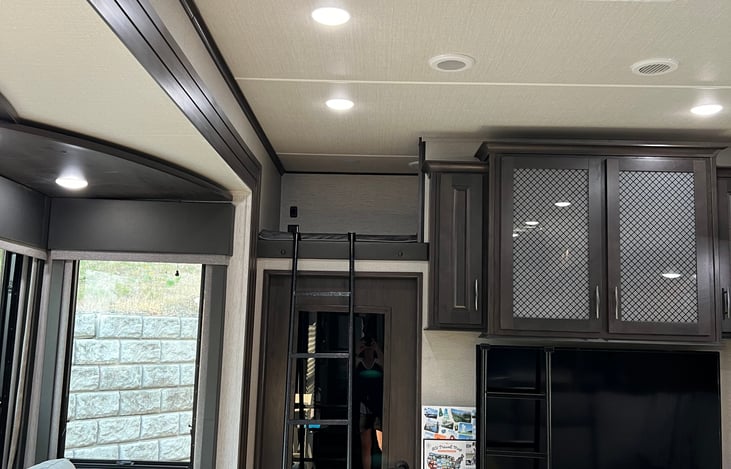 Loft bed with removable ladder