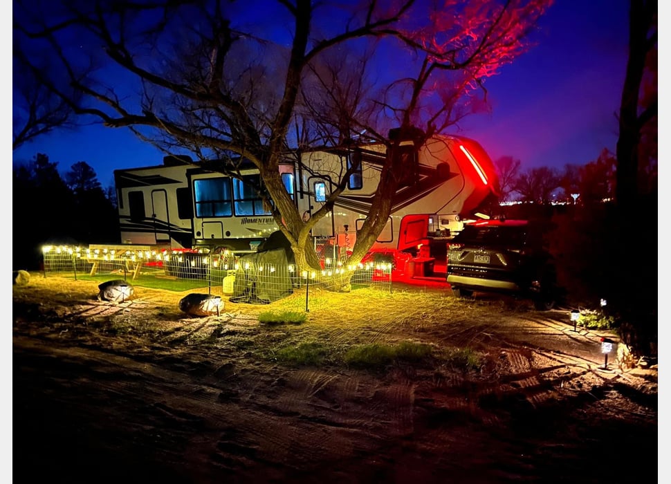 Fifth Wheel rentals in Newark