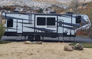 The Big Adventure-Toy hauling Glamper