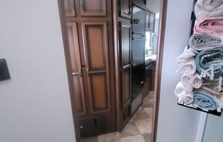 The Brownie NEWLY RENOVATED Sleeps 6 Must See !