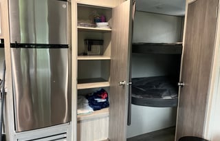 Fam Friendly 2023 Coachman Catalina 261BHS