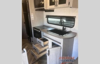 2025 Keystone zinger 252 BH