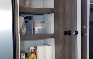 Bunkhouse & Lounge, Fully-Loaded & Turn-key Ready!