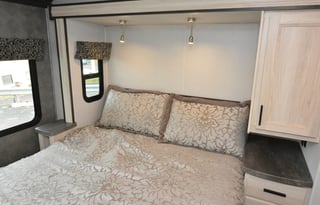 Sunseeker S5 with Theater Chairs!