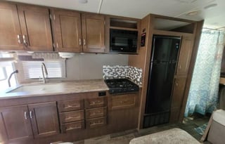 "Y'all-A-Bago" Winnebago Outlook 31N