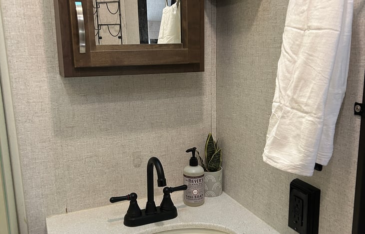 main bathroom with shower