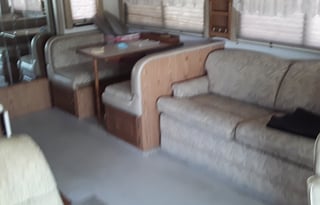 2001 Dolphin Motor Coach Dolphin A