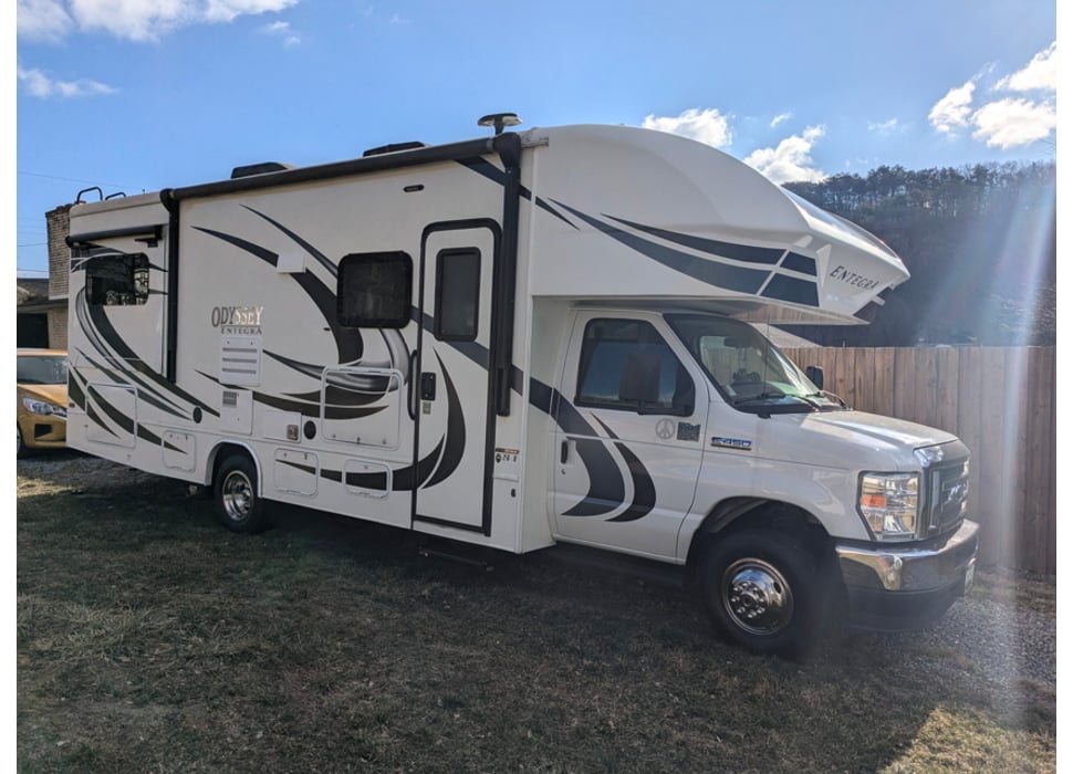 Class C Motor Home rentals in Cross Junction