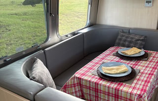 Airstream Glamping in Style/Remote OfficeStarlink