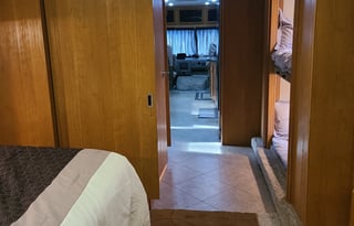 2015 Fleetwood Bounder(Delivery only)