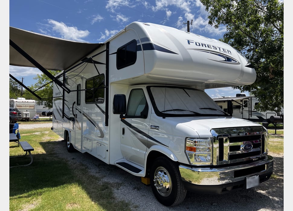 Class C Motor Home rentals in Waxahachie