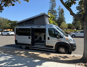 Pleasure-Way Tofino Std. Model