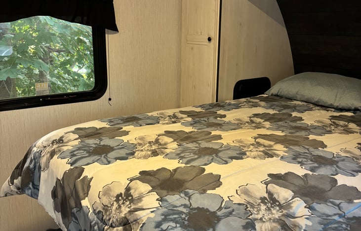 Queen size bed with memory foam