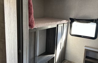 2021 Crossroads–Bunkhouse & Outdoor Kitchen-Slps 8
