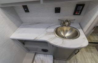 C21*NEW* 2025 Chateau Sleeps8 Luxury Private Suite