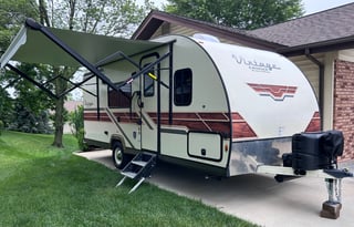 Camp in vintage luxury